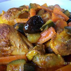 Tajine de poulet aux citrons confits et aux olives